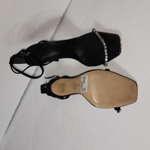 NWOB SCHUTZ Black Suede Loule Rhinestone Sandal SZ 7.5 B - Picture 3 of 6